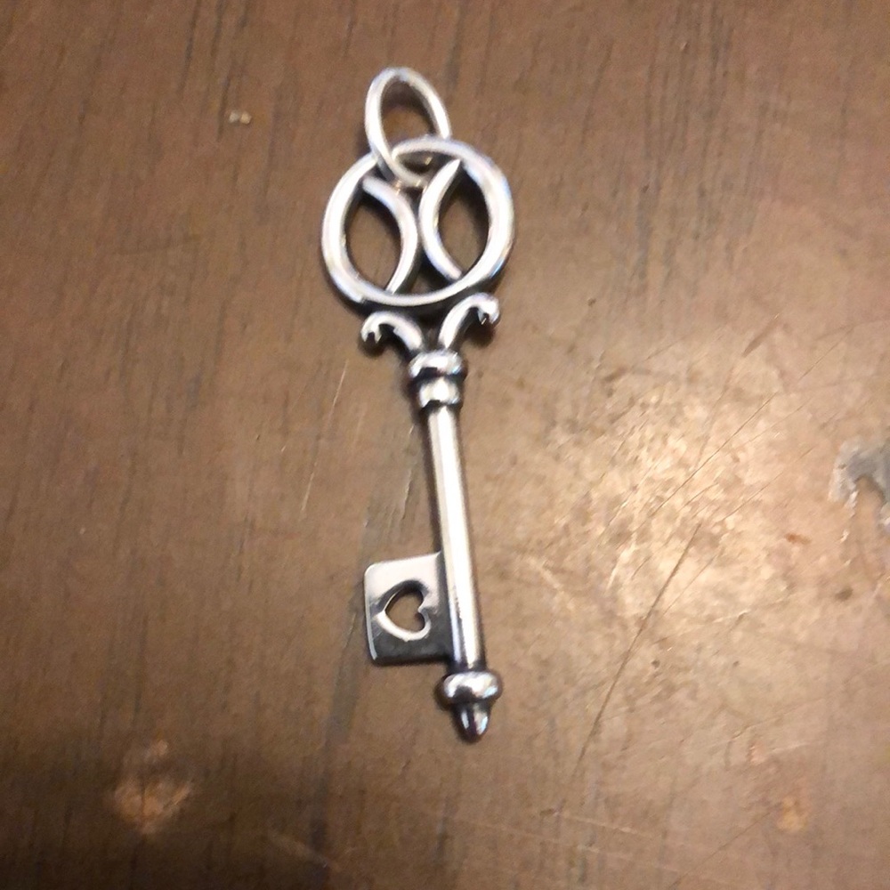 James Avery large devotion key